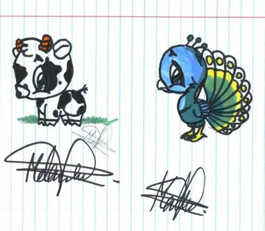 Dibujo creativo en papel de cuaderno rayado para el Dr. Bonilla, con una pequeña vaca blanca y negra y un pavo real de vivos colores azul y verde