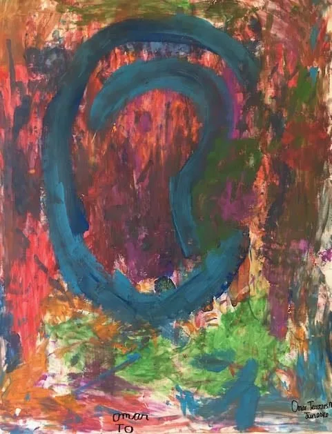 Pintura abstracta de colores vivos realizada por un niño llamado Omar, que representa una gran forma de oreja en verde azulado rodeada de estallidos expresivos de color: un regalo creativo de agradecimiento al Dr. Arturo Bonilla de un paciente agradecido que se sometió a cirugía de microtia